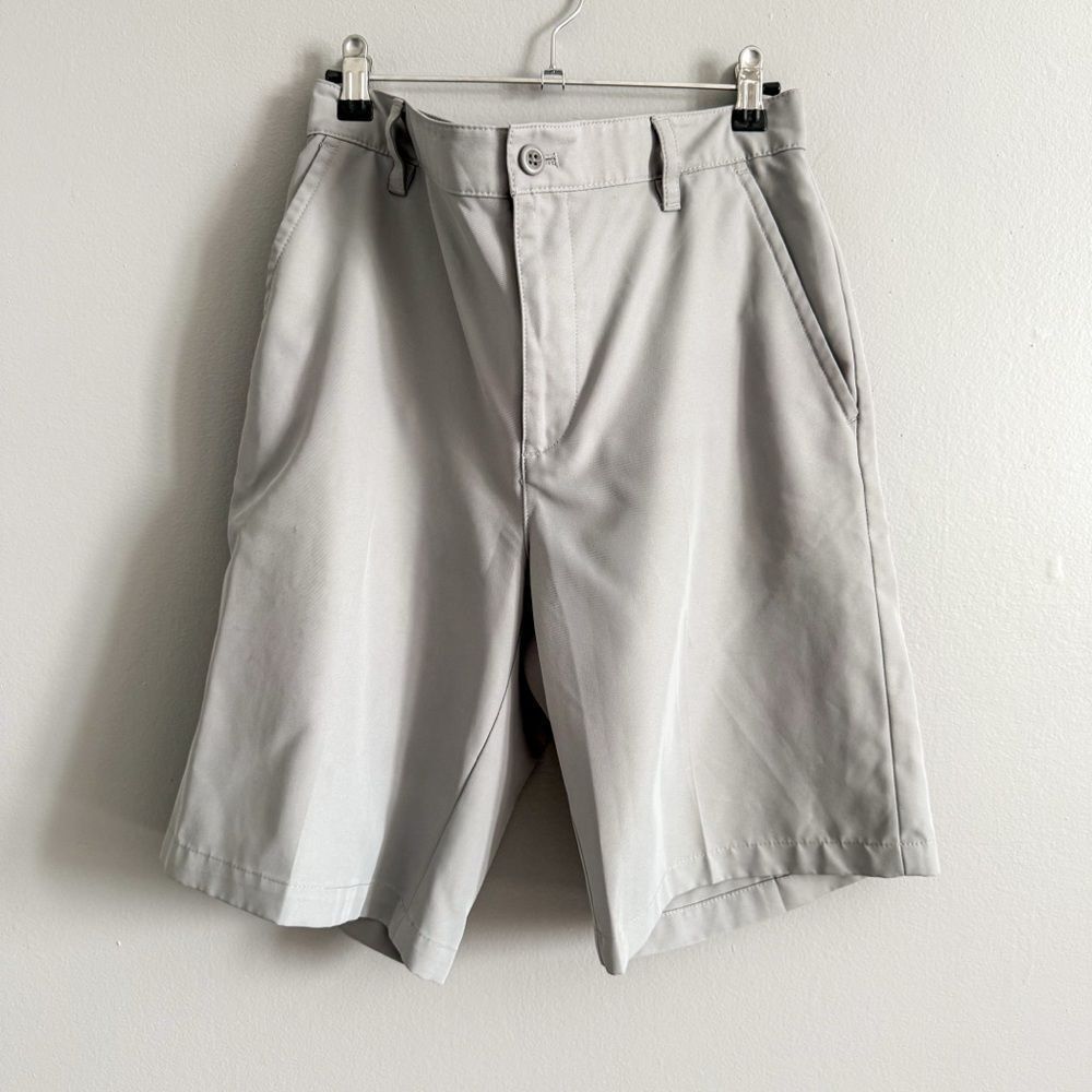 IZOD Golf Shorts Mens Size 32 Gray Performance Flat Front Lightweight